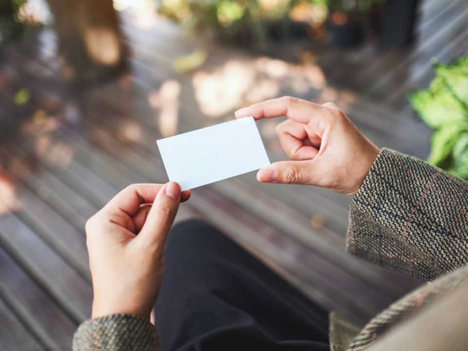 10 Reasons Why You Still Need Business Cards