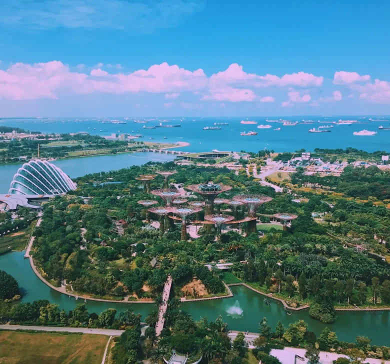 singapore-seen-from-marina-bay-sands-hotel-garde-2026-03-13-04-21-32-utc