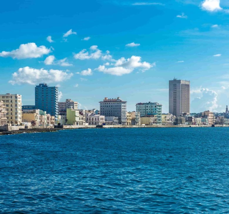 the-famous-malecon-in-havana-cuba-2026-04-13-23-16-31-utc (1)